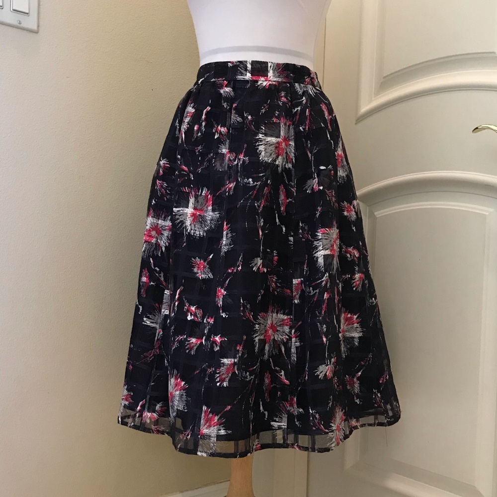 Nwot Halogen windowpayne  organza skirt